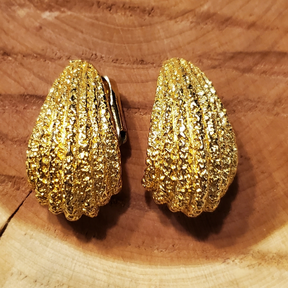 Premier Crown PD Vintage scoop earrings gold costume estate jewelry